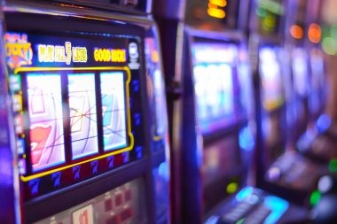 Free Bet Blackjack live dealer table with decision overlay on arenaslot