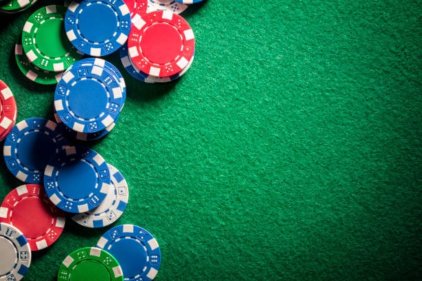 Slot game interface showing reel layout and payout table on arenaslot